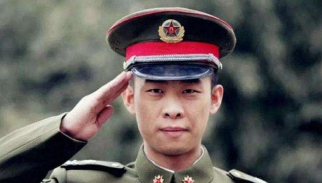 张译|演员张译：娶二婚妻子还带娃，结婚15年无子女，风光背后有泪水