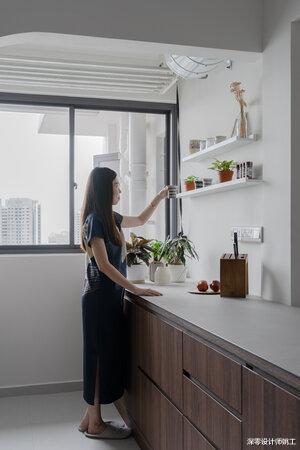 深而不阴暗的装修,看着真漂亮,116㎡两口之家,阳台还带个洗衣房