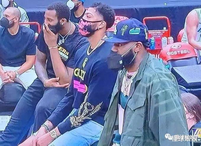 湖人队|首秀3分100%！完美引援，他就是为湖人而生