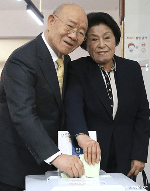 张美姬|三料影后张美姬：当红被关进男监狱，强制摘除子宫，如今怎么样了