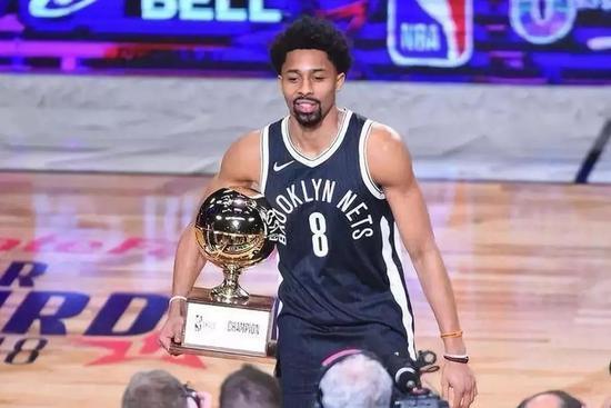 篮网队|勇士官宣雷神代替品已找到!与篮网曝地震交易,1换2,库里迎神经刀射手!