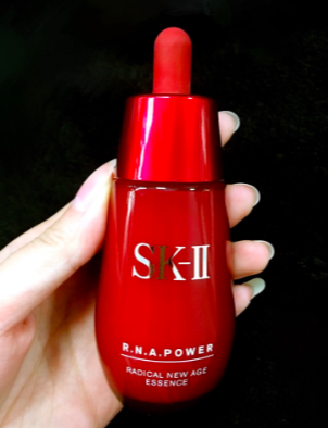 短发|不用就老了!5大抗老精华盘活,提拉紧致一瓶搞定暗沉粗糙!