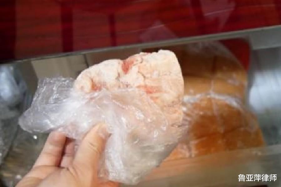 弟弟误将带毒猪肉放入冰柜,姐姐误食身亡