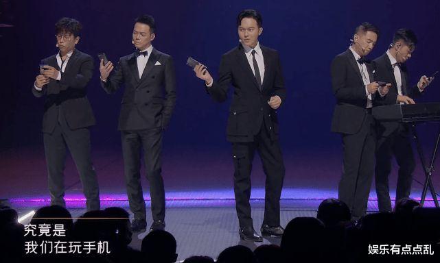 陈小春|张晋问陈小春: 怎样才能要到郑伊健微信? 陈小春的回应引全场大笑