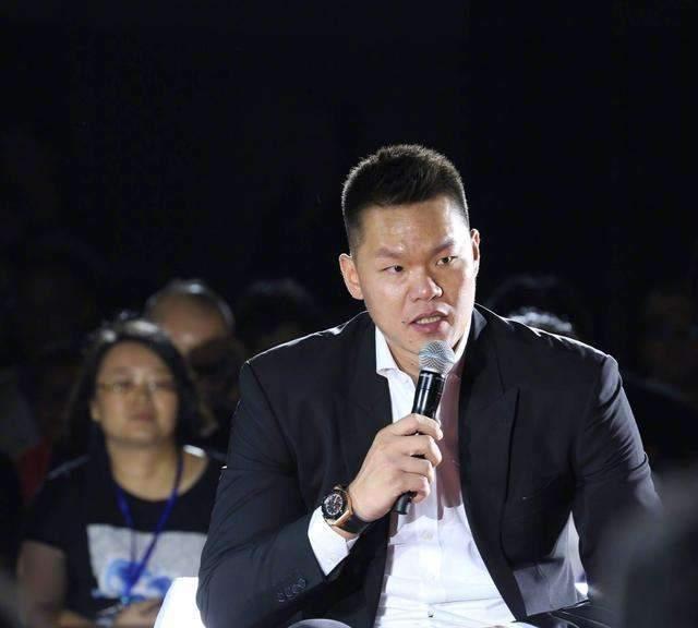 广东男篮|广东高层酝酿调整，朱芳雨或卸任总经理，外援引进不顺利成导火索