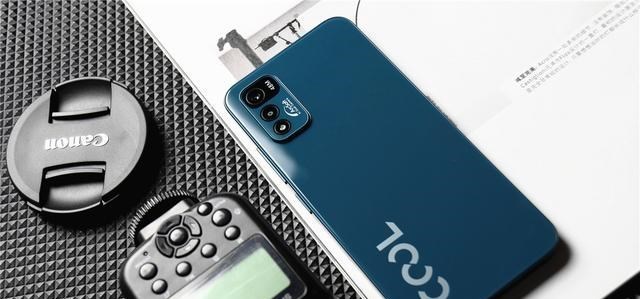 各抒己见 酷派也没想到,4500mAh大电池机型,6+128G放低至999,受国人喜欢