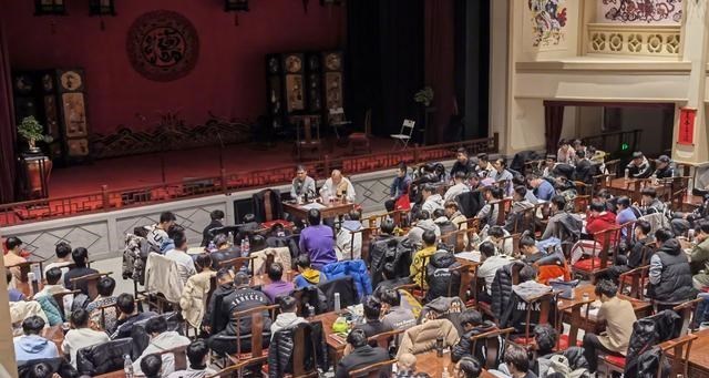 郭德纲|郭德纲振兴鼓曲不计成本,为了给学员考试,天津德云社暂停演出