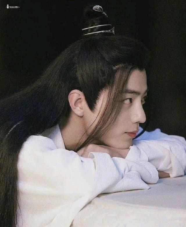 |黑子嘲笑肖战演技？官方媒体颁布荣誉奖项，男二也能出圈！