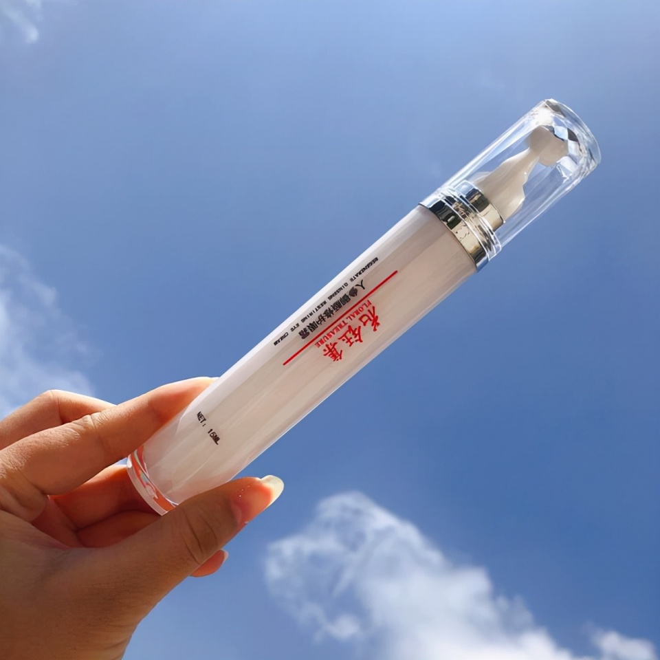 仲孙醉香 人气眼霜测评推荐:有效气血双调双倍修护肌肤,改善眼部衰老症状