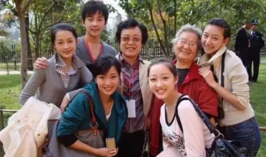 王柏川|盘点杨洋的五段恋情绯闻：从赵露思到乔欣，个个都很有“故事”