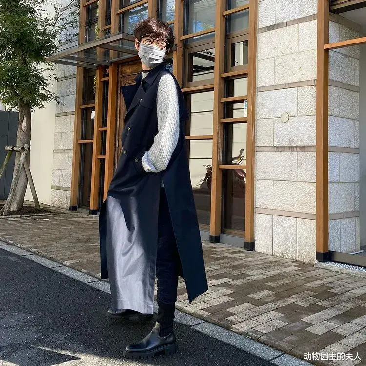 动物园主的夫人 日本博主街拍汇总 冬季大衣里面怎么穿