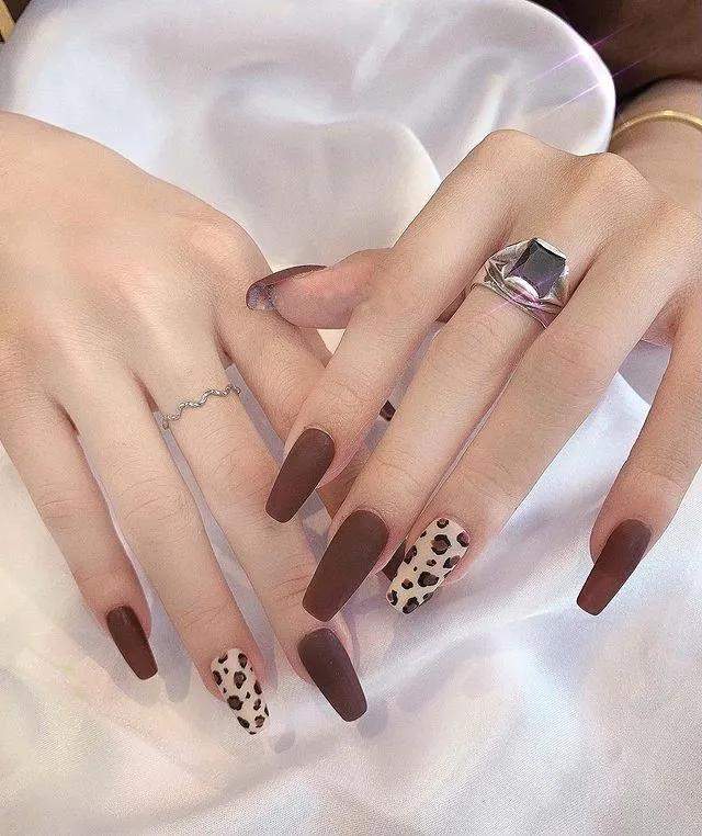 王子文|适合春天的韩系美甲~简约又时尚！