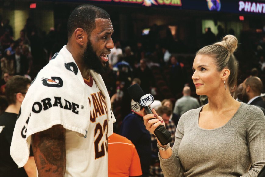 勒布朗·詹姆斯 帕克：巅峰科比比詹姆斯强，交易价值却打脸，巅峰科比换不来幼詹