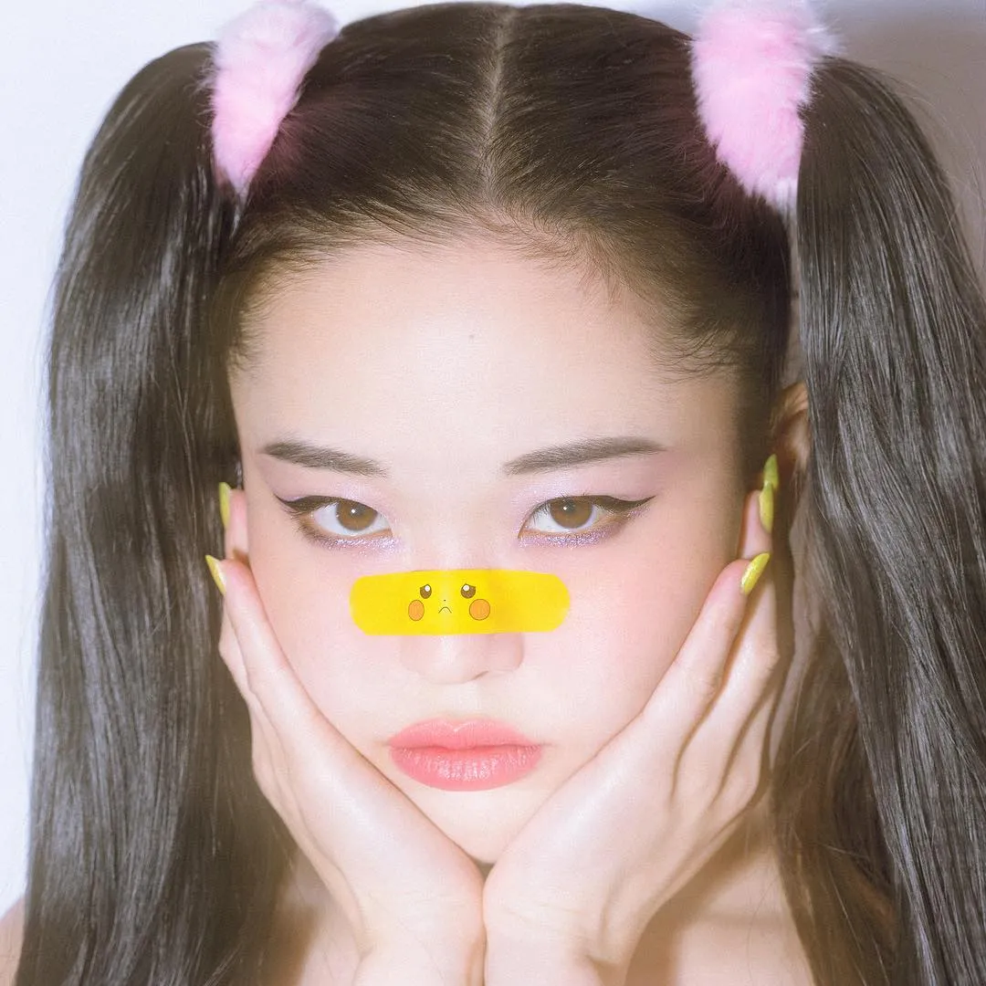 InsDaily|翻版Jennie？这个美女DJ凭“杰尼龟脸”出圈，肉肉身材甜中带辣…