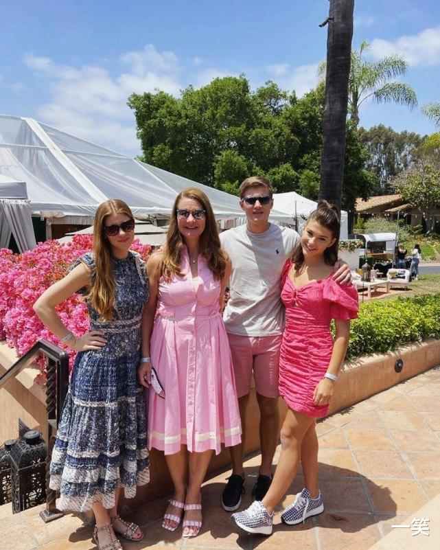 吴亦凡|比尔·盖茨与梅琳达正式离婚,离婚文件曝光:双方都没有赡养费