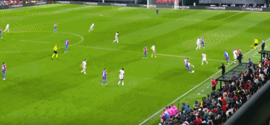 刘华体会讲体育课|西甲:巴萨连败0-1负升班马 前马竞神枪破门 王牌射丢点球 新星失良机