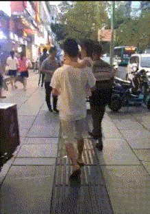 美人閣 我們工地都成了快樂的游戲場，哈哈哈