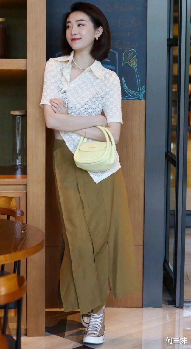 何三沫|怎么穿搭才能成为精致的女人?简约休闲风就很高级,值得细细品味