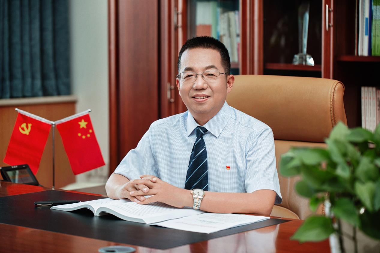 用户_老陕拍视 西安高新“督学之星”  刘占权：恪尽职守，种好“责任田”