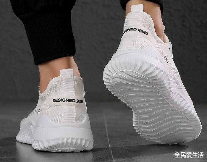 鞋子|五一耐克鞋店“水泄不通”，又赚得“盆满钵满”，店员：国货这么可悲？