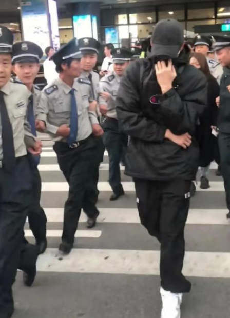 明星|“以为自己很红，却被现实打脸”的4位明星，最后3位太尴尬