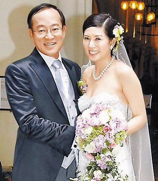 周星驰|周星驰不婚的原因曝光：一生最爱的不是朱茵，而是这个女人