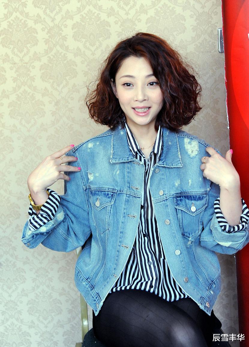 裤子|殷桃休闲“混搭”造型真时髦！牛仔外套配短裤，身材比例太优越了