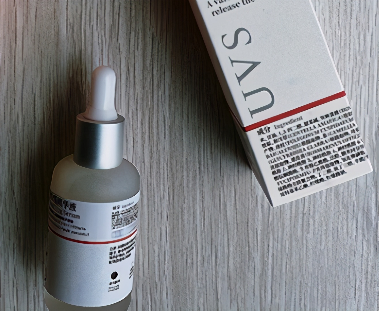 巫马玉龙|品牌精华液推荐：让你的肌肤产生胶原蛋白的能力提高，紧实度提高