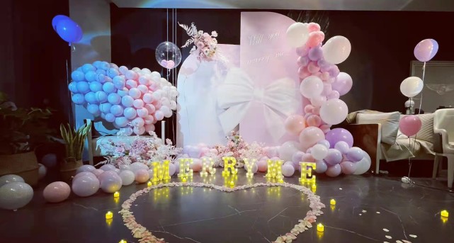 |小五成功求婚张檬：终于等到你说我愿意，张檬感动到眼睛都哭红了