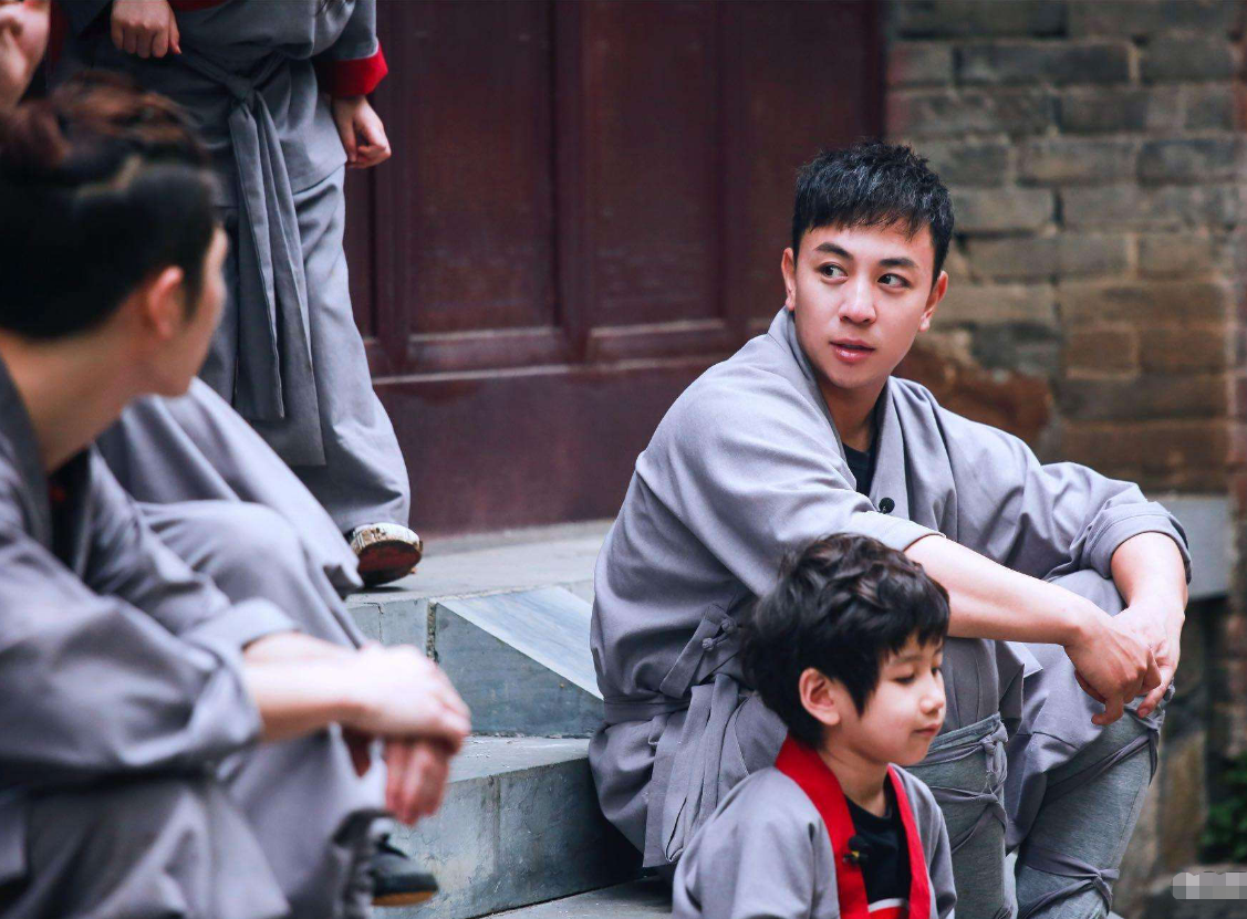 童星|被当成摇钱树的童星，邓鸣贺去世时仅9岁，纪宝如却被家人囚禁