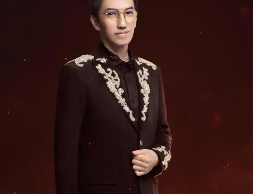 梁洁|这个节目，这两个组的队长太冤了，赢了好处落不到他们头上