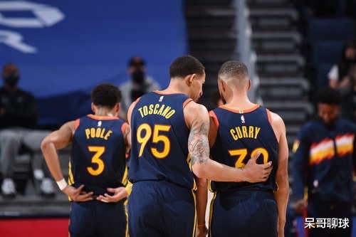 勇士队|1年8000万,再见库里!金州离队第一人敲定,救火队员成球队累赘