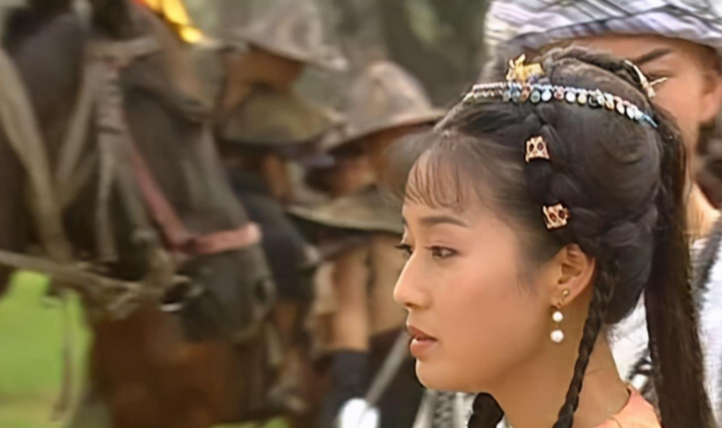 紫薇|还珠：难怪小燕子给孩子取名“南儿”，忽然觉得，紫薇不配！