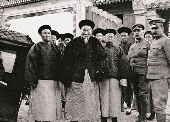 巡按御史 黑龙江的省会原是齐齐哈尔，为何后来变成了哈尔滨？