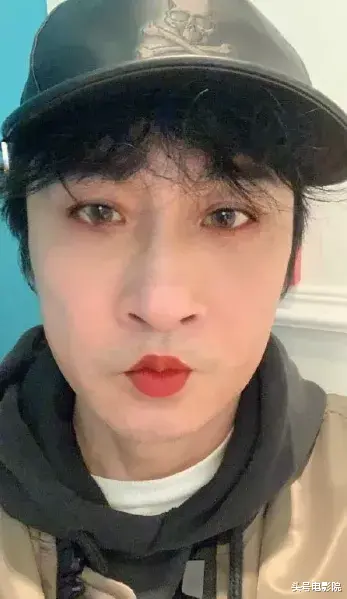 吴镇宇|吴镇宇60岁上《追光吧》：唱得烂，却迷倒一片！金晨7字点评精辟