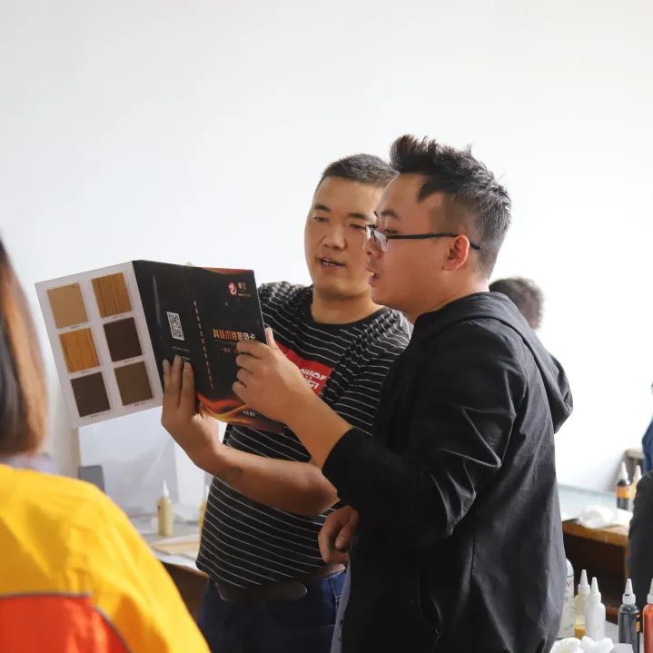 尊艺家具修复 尊艺第八期科技木瓷砖培训到底发生了什么？