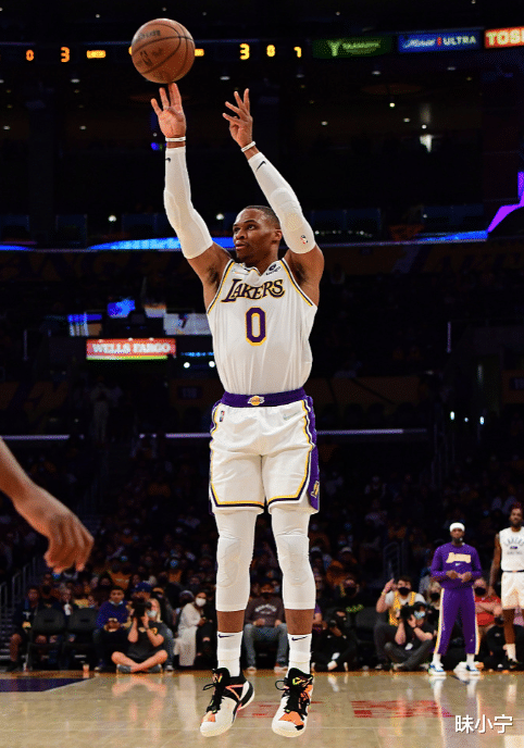  威少交易流言四起，换西蒙斯与沃尔就忍了，这换空气有点过分吧