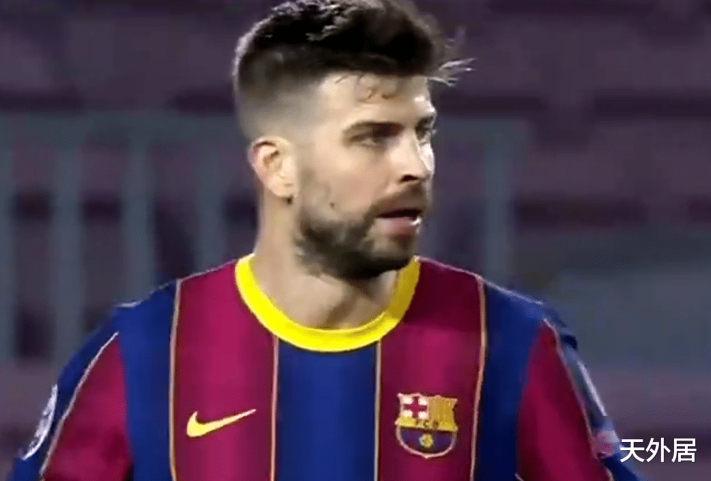 姆巴佩|巴萨34岁后防核心火了：痛骂队友+问候他母亲！狂拉姆巴佩球衣