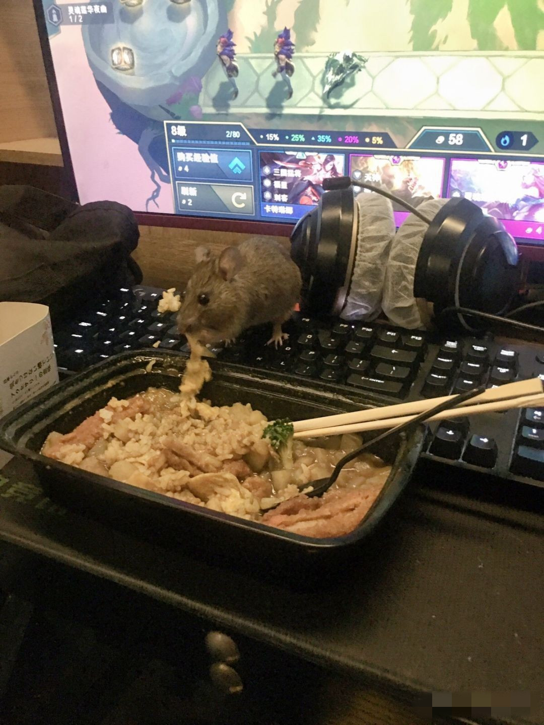 萌萌萌说|从女朋友的包里发现这个,是干什么用的?哈哈哈哈...