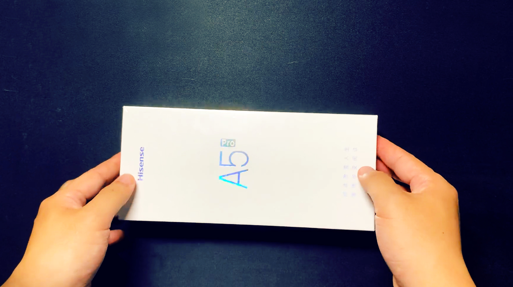 电池|?像看报纸一样舒适，体验国产海信水墨屏手机，电池没电了也能用