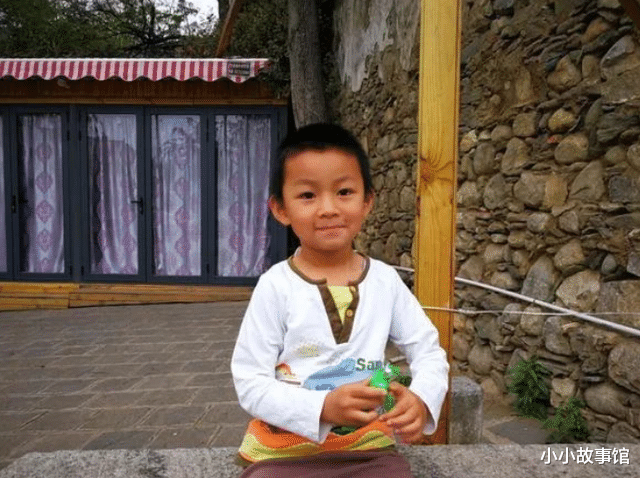 小小故事馆|9岁孩子反复缺钙8年，医生：“1粥+1物”从此远离缺钙烦恼