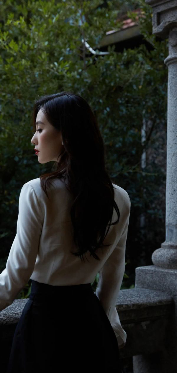 众目万象|女人在临终前想见儿子一面，儿子宁愿跳楼也不见，到底为哪般