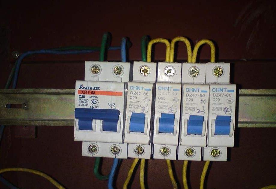 空气开关如何接线？方法就是3步，跟着步骤做就可以了