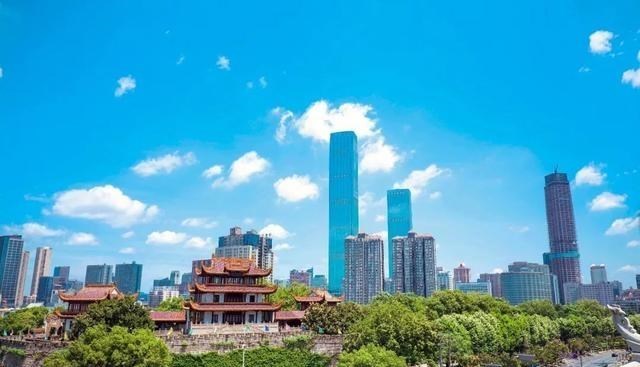 他很好 中部地区有座省会城市，县域经济发达，2020年经济实现较快发展