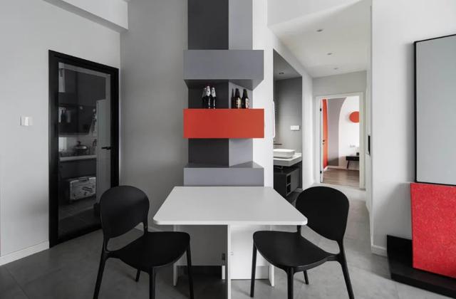 76㎡黑白灰小三居，主卧的设计有点骚