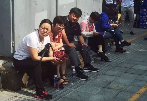 广西|大学刚毕业，到底应该去打工，还是考公务员?