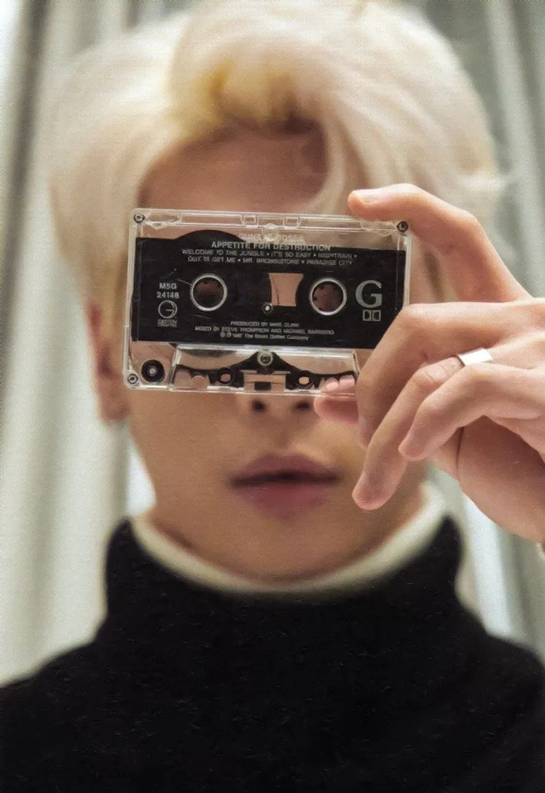 河智苑|突发抑郁，画风诡异，又来一个崔雪莉？