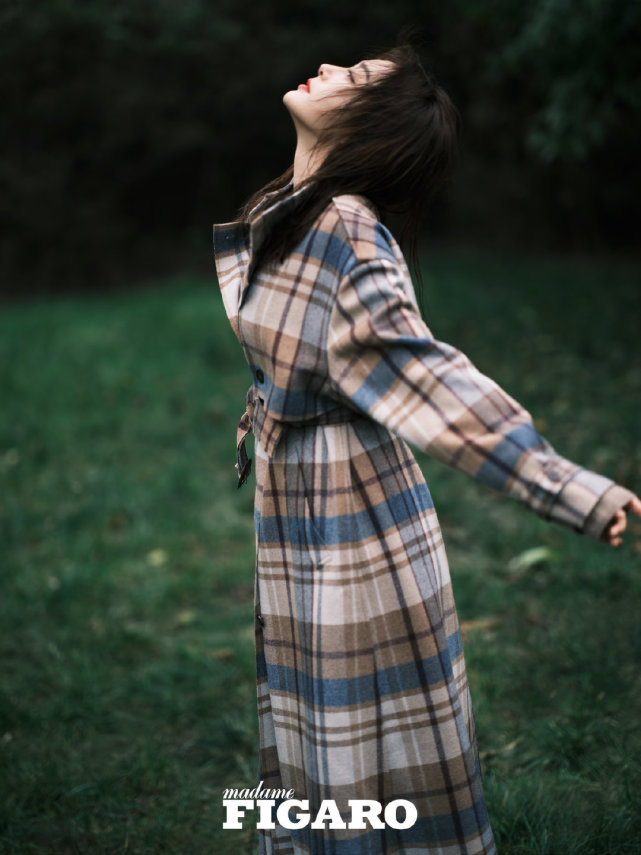 秦岚|“白月光”秦岚不扮古装照样惊艳！演绎出百变职场女王，气质绝杀