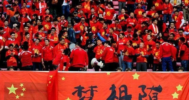 二胎妈妈笑笑|无法理解!不把国脚机会当作工作和荣誉,吹捧牺牲自由、实属不易