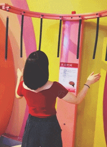 动物庄园|“漫展看到一位乌漆嘛黑妹子，请问她扮演的角色是谁？”